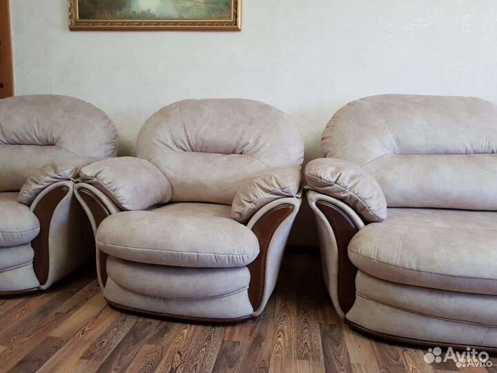 Перетяжка мебели.изготовление пуфиков