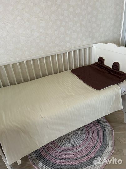 Комплект в кроватку новый