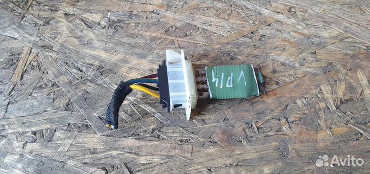 Резистор отопителя Volkswagen Golf V 2003-2009