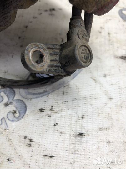 Датчик abs Mercedes Cl500 W215