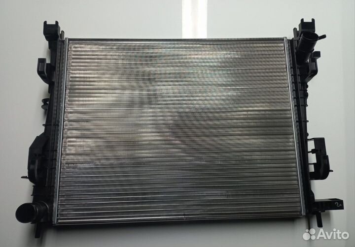 Радиатор охлаждения LADA Vesta