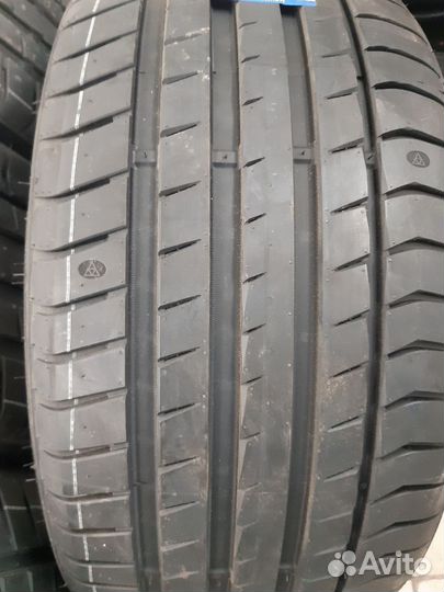 Triangle EffeXSport TH202 255/40 R18