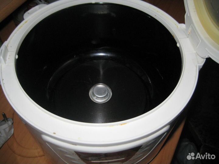 Продам мультиварку scarlett