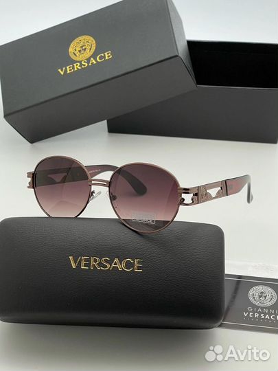 Солнцезащитные очки versace