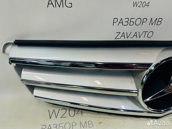 Решетка радиатора Mercedes-Benz W204