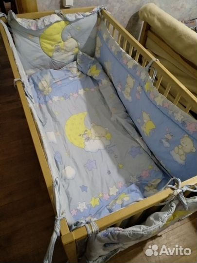 Детская кроватка