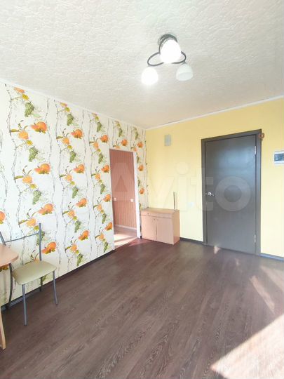 Комната 27 м² в 2-к., 3/5 эт.
