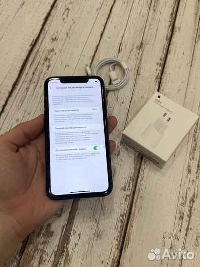 iPhone 11, 64 ГБ