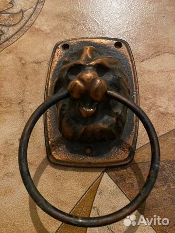 Дверная ручка