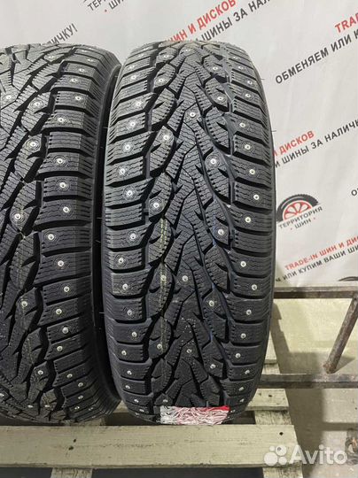 iLink Wintervorhut Stud III 215/60 R17 100T