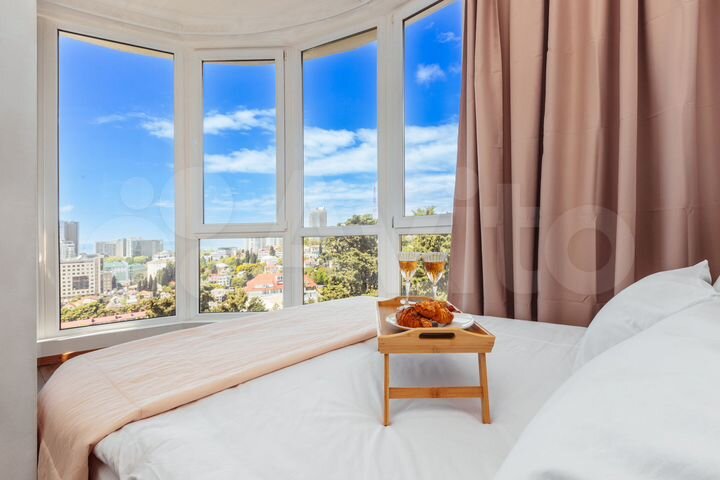 2-к. квартира, 70 м², 8/15 эт.