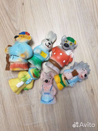 Игрушки резиновые теремок