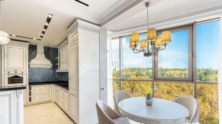 2-к. квартира, 100 м², 12/16 эт.