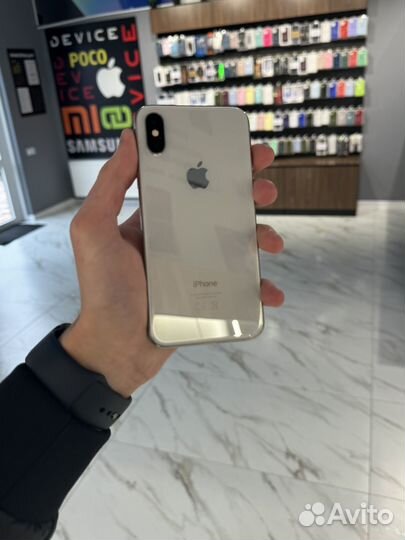 iPhone Xs, 64 ГБ