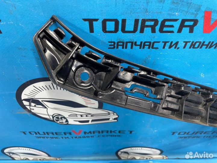 Клипса бампера задняя правая Mercedes-Benz C-Class