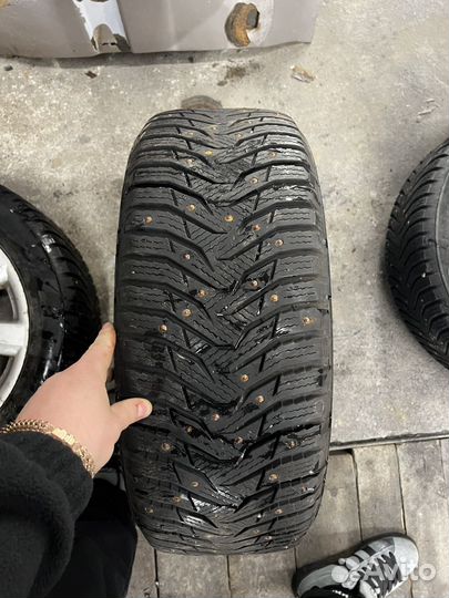 Литые диски с зимней резиной r17