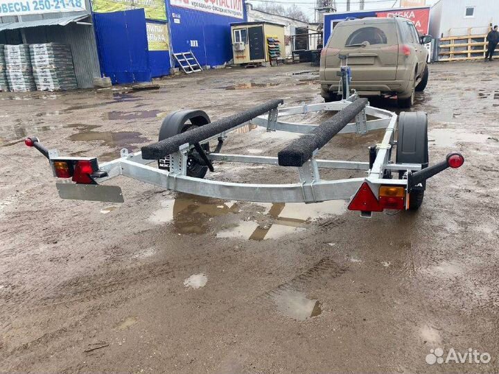 Прицеп лодочный размер 5974*2240*1199 мм