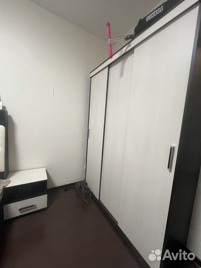 Мебельный гарнитур в спальню бу