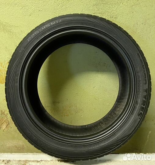 Nokian Tyres Hakka Blue 2 225/45 R17 94V