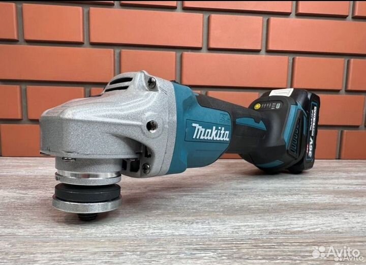 Аккумуляторная болгарка ушм makita 125