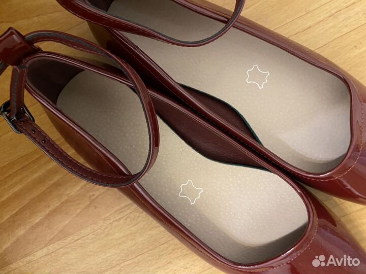 Новые бордовые лаковые балетки 38