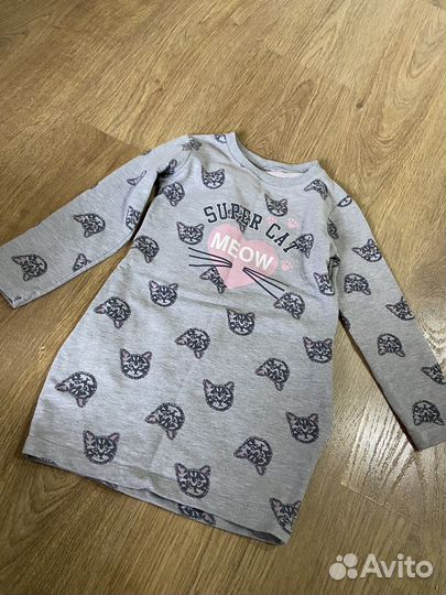 Пакетом детские вещи