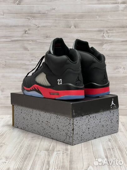 Крассовки Nike air Jordan 5