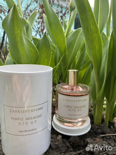 Zarkoperfume purple molecule 070.07