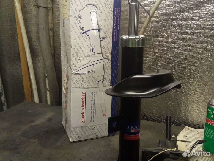 Амортизатор форд передний правый новый 99-04г