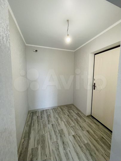 2-к. квартира, 57 м², 3/10 эт.