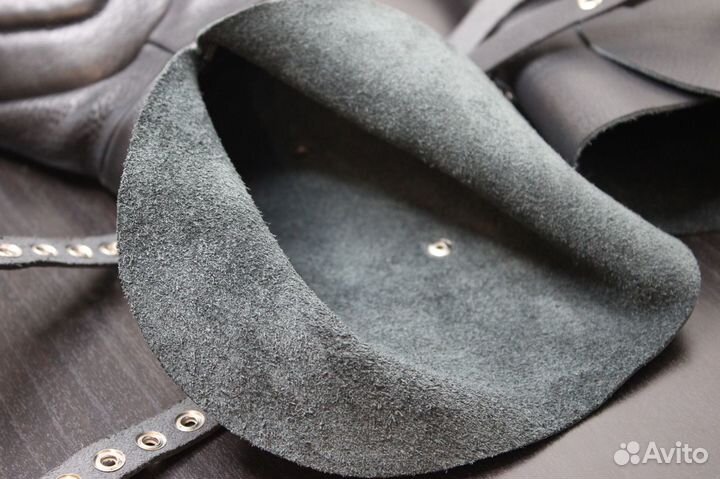 Кожаные лапы кошки, собаки, на руки