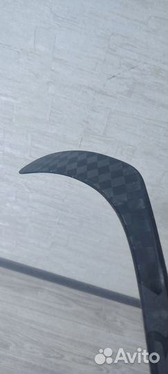 Продам правую детскую клюшку Bauer hyperlite p92