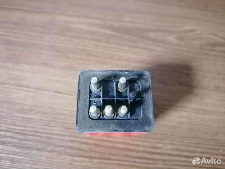 Реле Мерседес d-kickdown 0025456505