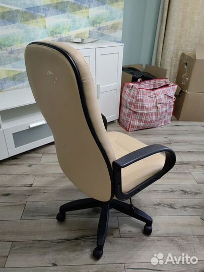 Компьютерное кресло