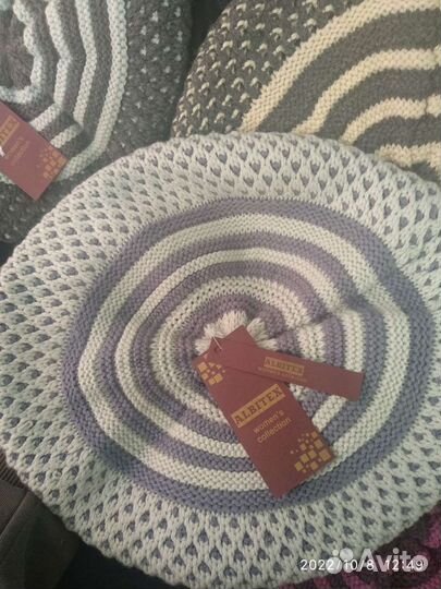 Берет теплый новый