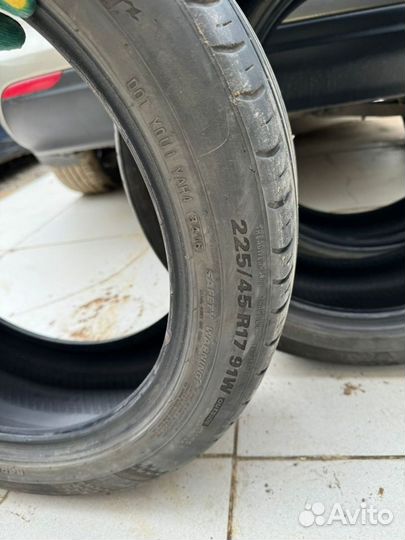 Kumho Ecsta HS51 225/45