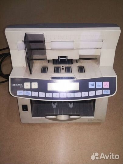 Счётчик банкнот Magner 75