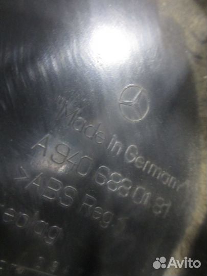 Накладка пола левая Mercedes-Benz A9406880181