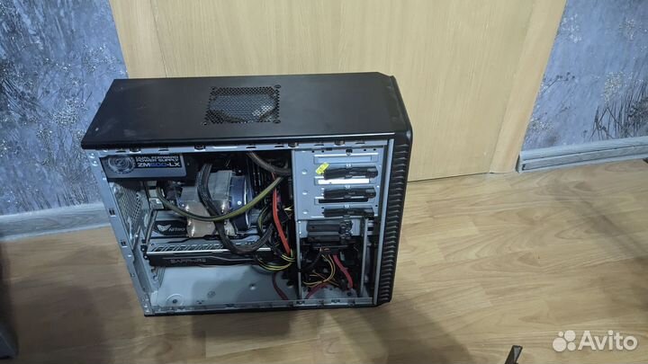 Компьютер с монитором