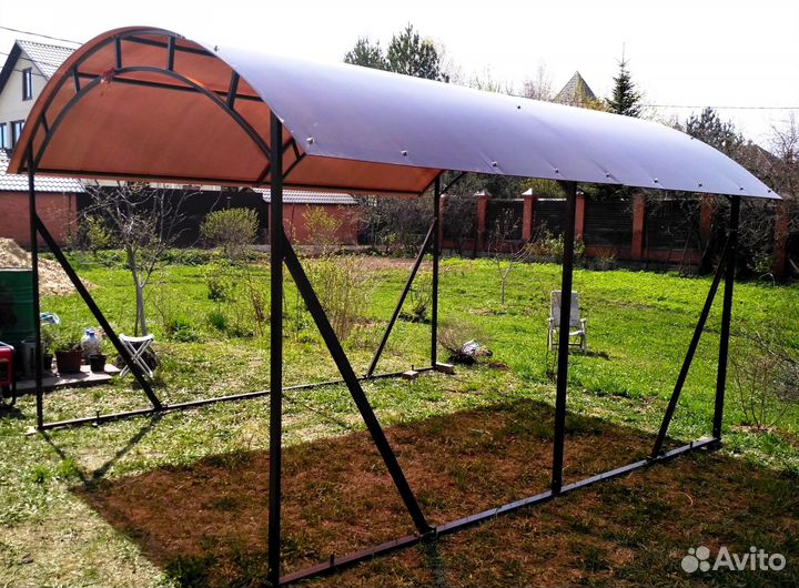 Нaвeс прaктичный из поликарбоната шиpиной 3.60м