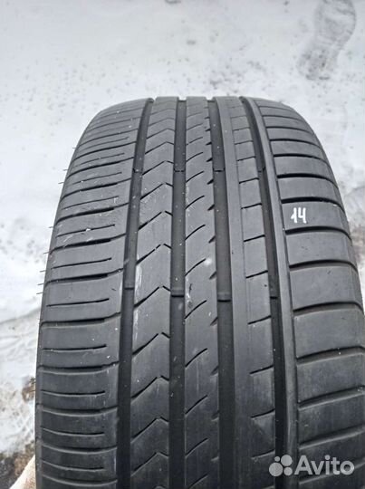 Accelera Accelera 235/40 R18