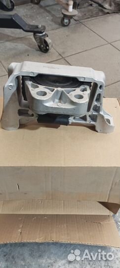 Подушка двигателя ford Focus ford 1345226