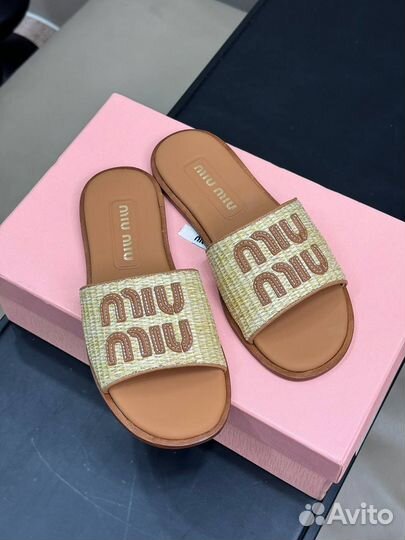 Женские шлепанцы MIU MIU