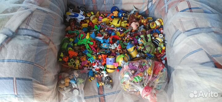 Различные игрушки одним лотом