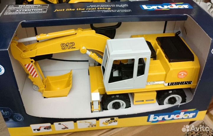 Детские игрушки Bruder