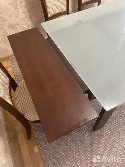 Кухонный стол стеклянный раздвижной