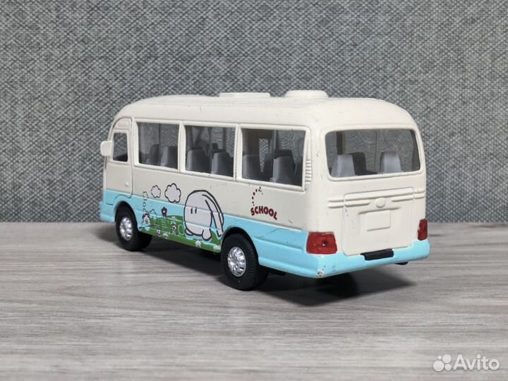 Автобус Hyundai County 1:43 бежево-голубой