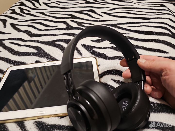 Беспроводные наушники