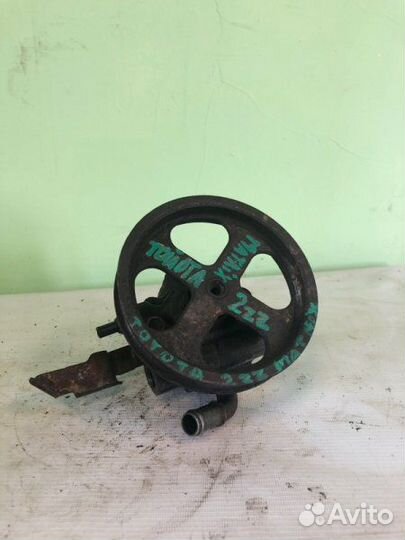 Насос гидроусилителя Toyota Matrix 1ZZ-FE 2003Г.в