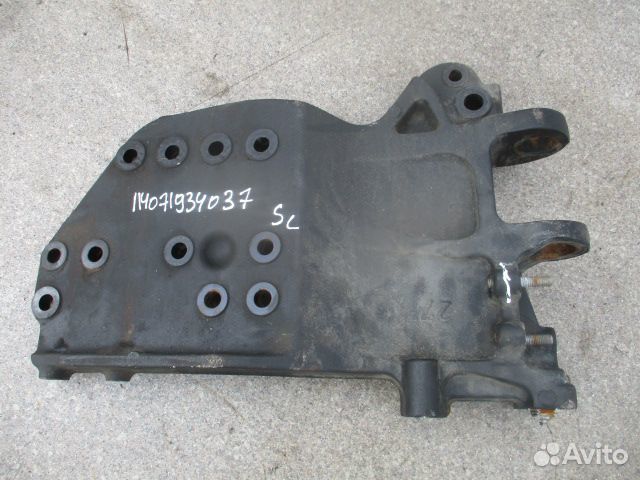 Кронштейн буксировочный (правый) Scania 1846827